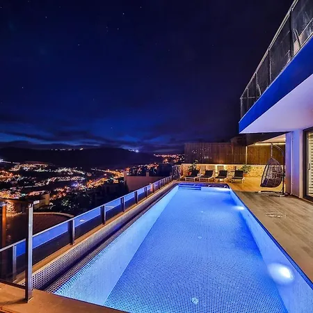 Luxury With Private Pool, Sea Views, And Sauna Willa
