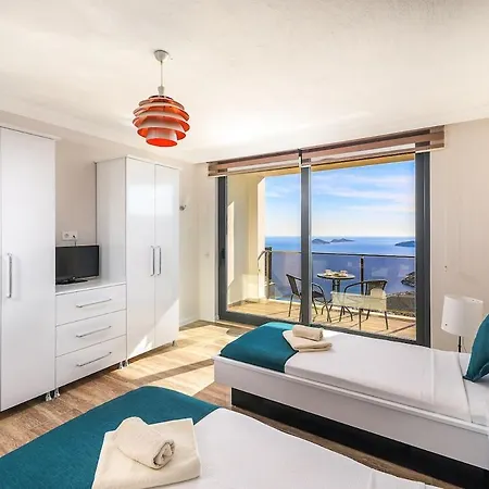 Luxury With Private Pool, Sea Views, And Sauna